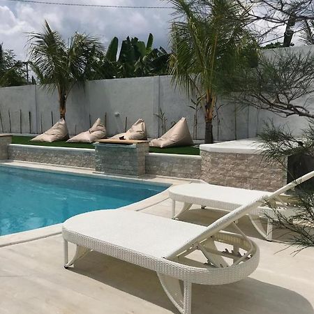 Kelapa Surf Villa Pulukan Exterior foto