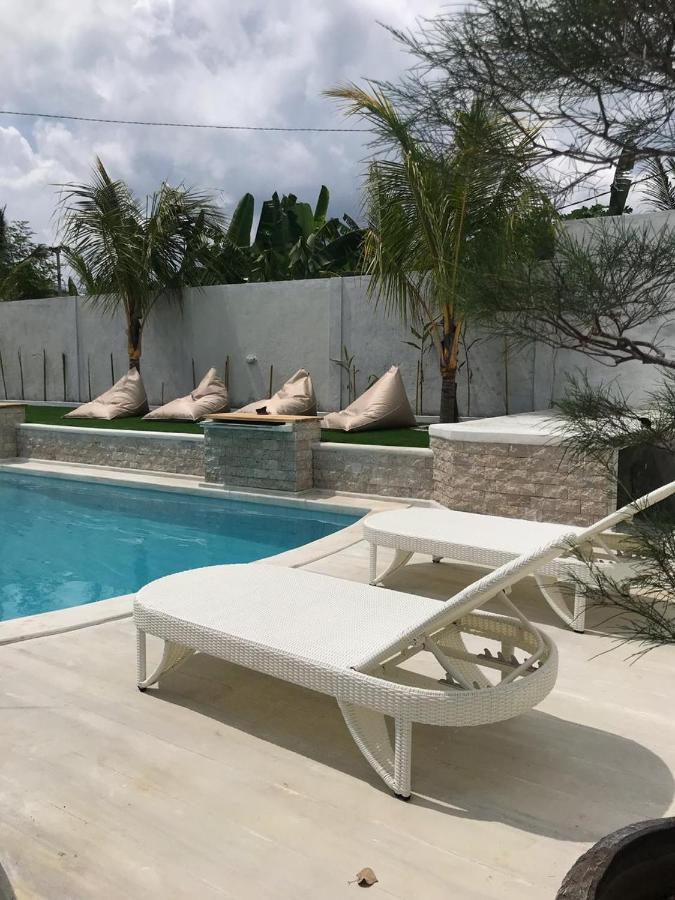 Kelapa Surf Villa Pulukan Exterior foto